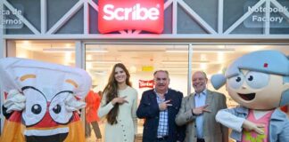 fábrica de cuadernos Scribe en Kidzania