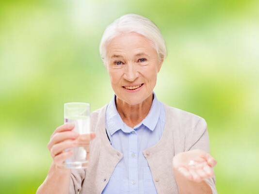 beneficios multivitamínicos adultos mayores