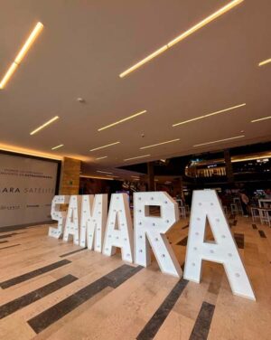 interior de plaza Samara Satélite