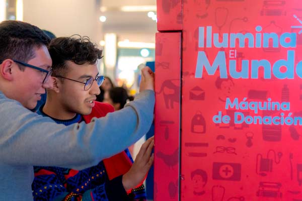 maquinas-de-donacion campaña Ilumina el Mundo invita a donar