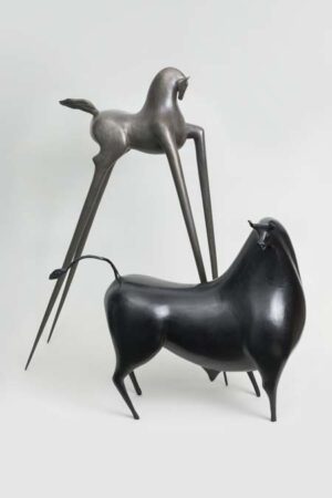 esculturas de caballos y toros