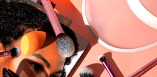 brochas y esponjas para maquillaje