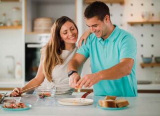 Knorr y Tinder destacan que ser hábil en la cocina es un atractivo para los solteros Knorr destaca que saber cocinar es atractivo