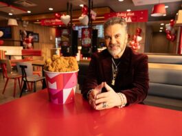 Mijares se da un tiempo libre para consentir a las mamás junto con KFC Sabor a tiempo libre KFC con Mijares