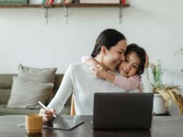 Mamás trabajadoras enfrentan doble turno: Claves para promover su bienestar en las empresas cómo promover el bienestar de mamás trabajadoras