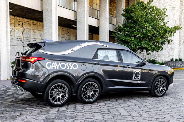 transforman Jetour X70 en carroza fúnebre