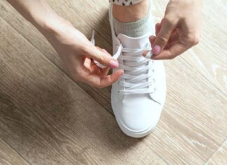 cómo dejar tenis blancos como nuevos