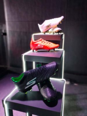 botines Skechers Football