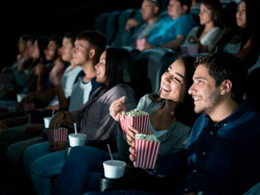 Estos son los géneros de películas que la gente prefiere ver en el cine 🎬 qué ve la gente en el cine