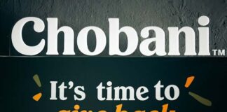 Chobani y BAMX empacan alimento