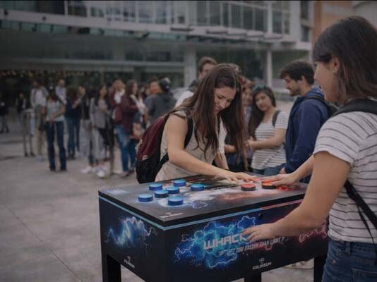 Experiencias inmersivas: ¿Por qué son el puente ideal para conectar con la Gen Z? experiencias inmersivas para la Gen Z