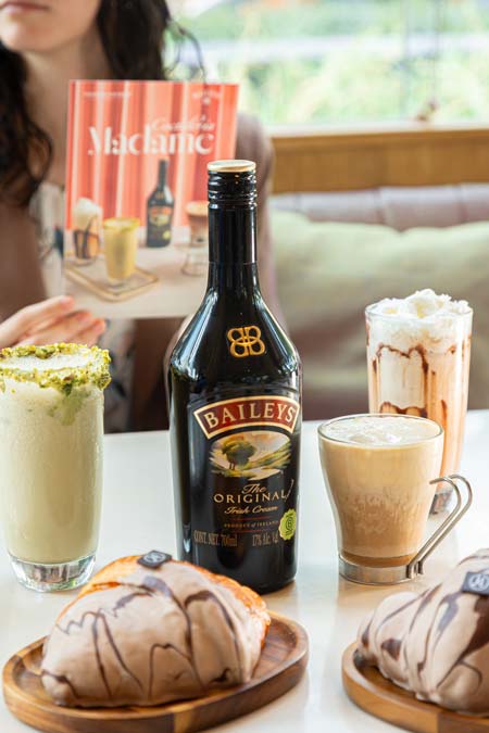 Baileys y Maison Kayser crean el Croissant Baileys para celebrar a la Madame de la familia 1 coctelería Madame