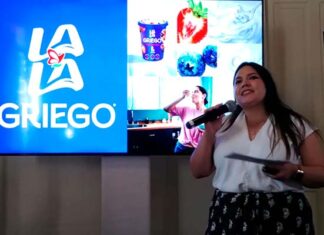 Lala Griego presenta su nueva campaña “La proteína para chuparse los dedos” Lala Griego presenta nueva fórmula libre de sellos