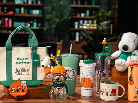 Starbucks celebra la llegada del otoño con colección especial de Snoopy y Peanuts colección Peanuts Starbucks