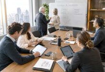 Buenas prácticas para garantizar la transparencia y la continuidad en las empresas familiares Empresas familiares reunión